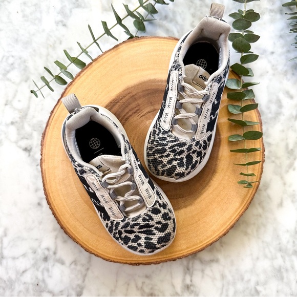 Adidas Girls Leopard Running Shoes - Picture 2 of 7